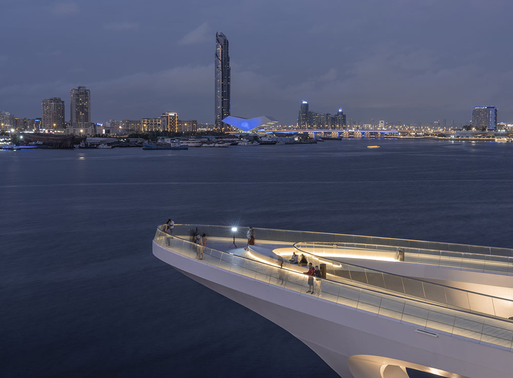 New observation deck at Creek Harbour