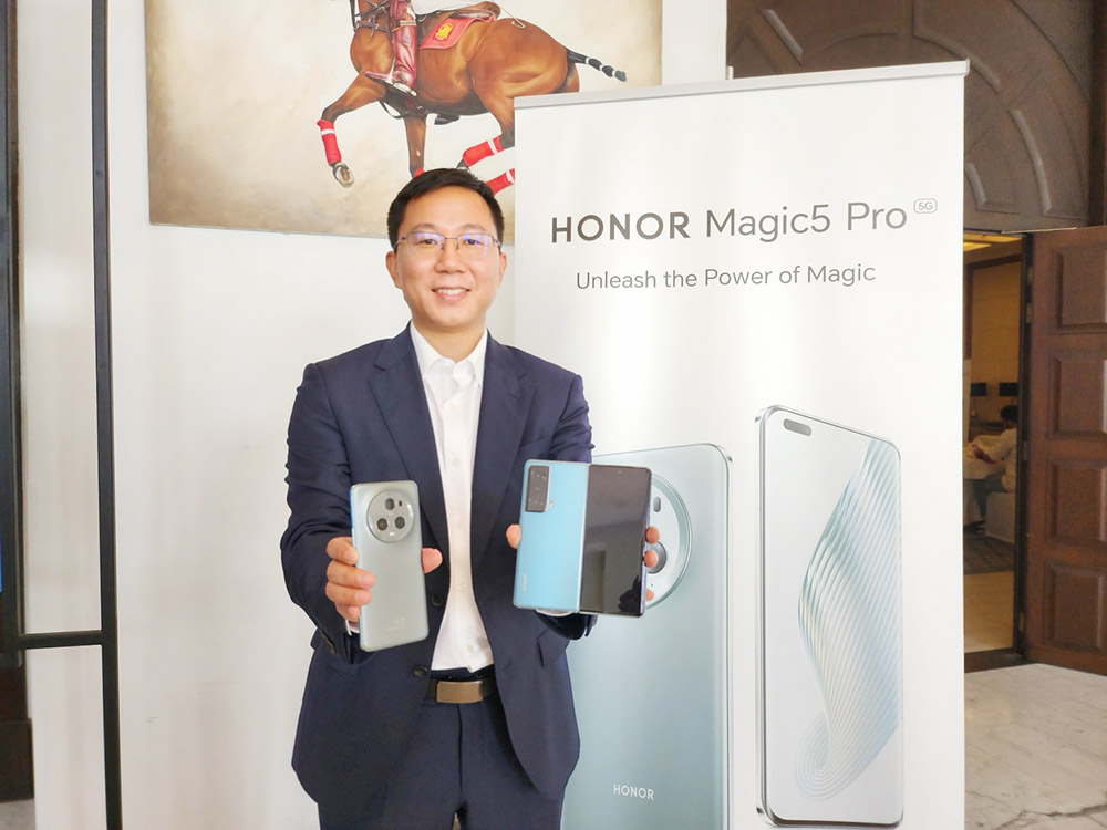 HONOR Magic5 Pro and HONOR Magic Vs smartphones launched in UAE 