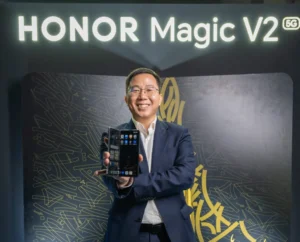 HONOR Magic V2 in UAE