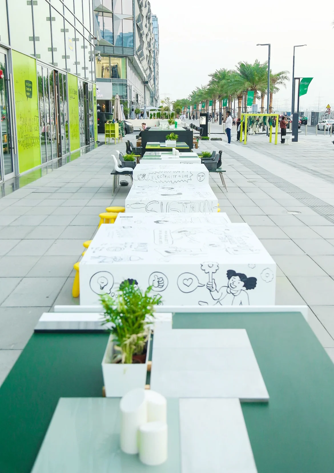 Al-Futtaim IKEA x DW23-4 Al Futtaim IKEA 30-meter-long table in Dubai