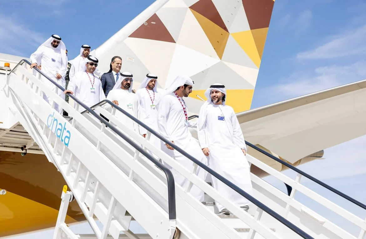 Etihad Airways Boeing 787 Dreamliner Etihad Airways 787 Dreamliner at Dubai Airshow