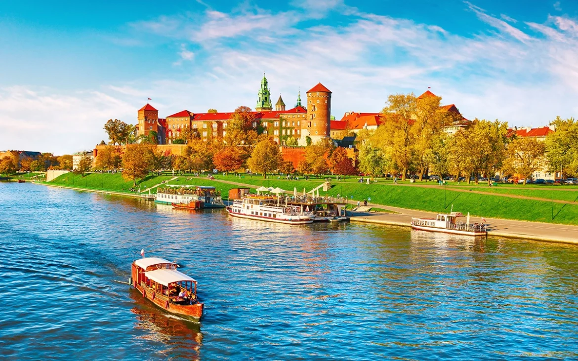 Safarak Travel and Tourism Poland Holiday packages from UAE 2023