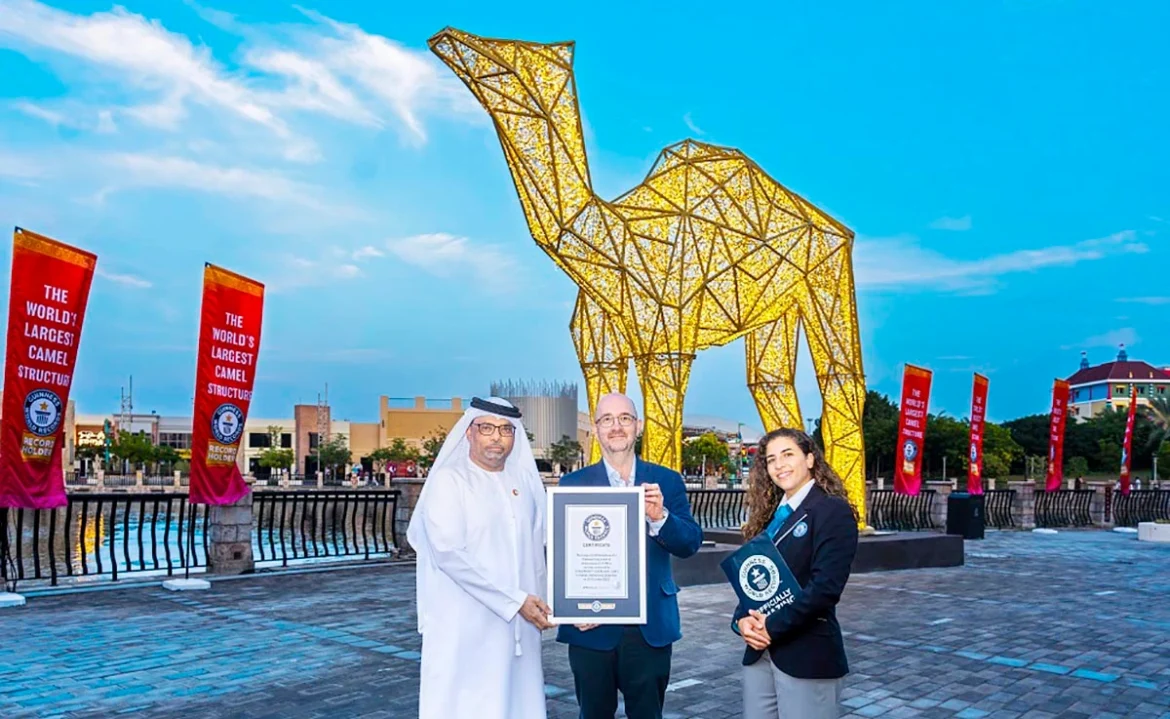 The largest LED illuminated camel in the world comes to Dubai Parks™ and Resorts_LR Largest LED illuminated camel in Dubai