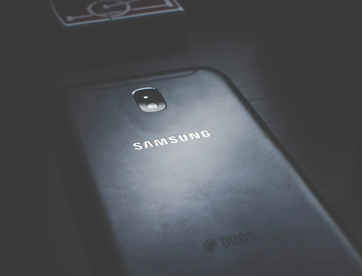 Samsung Galaxy Z Fold5, Galaxy Watch6, Neo QLED 4K TV