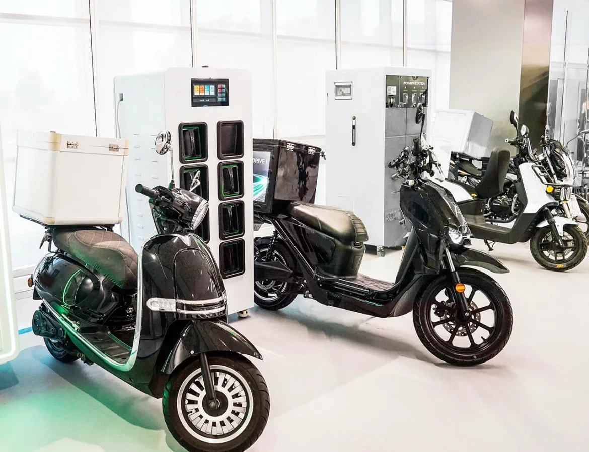 RTA urges delivery companies in Dubai to switch to electric bikes