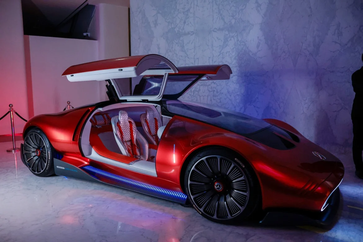 Mercedes-Benz Brand Center Dubai