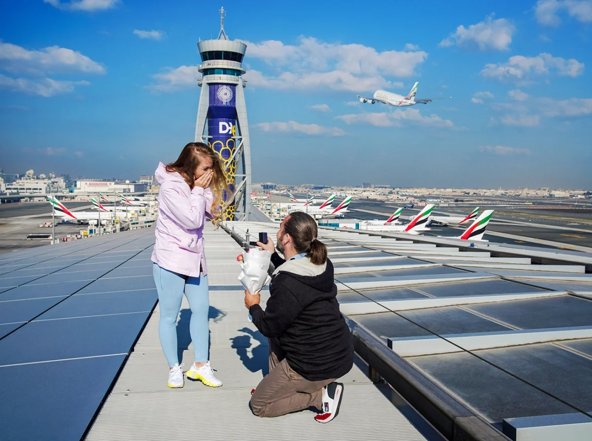 Romantic Valentine's Day proposal on Dubai Airport rooftop