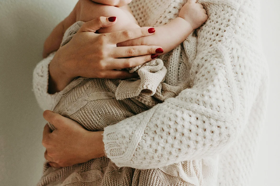 Abu Dhabi announces 90-day maternity leave