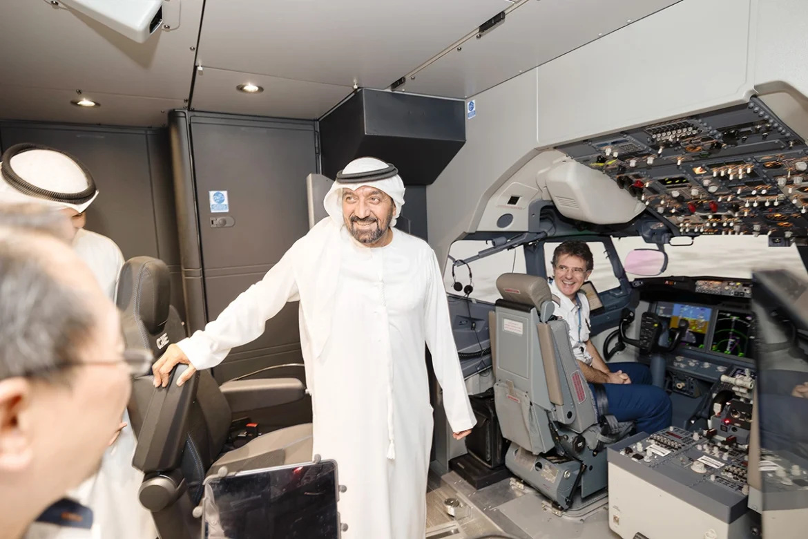 Sheikh Ahmed visits flydubai’s new flight training centre