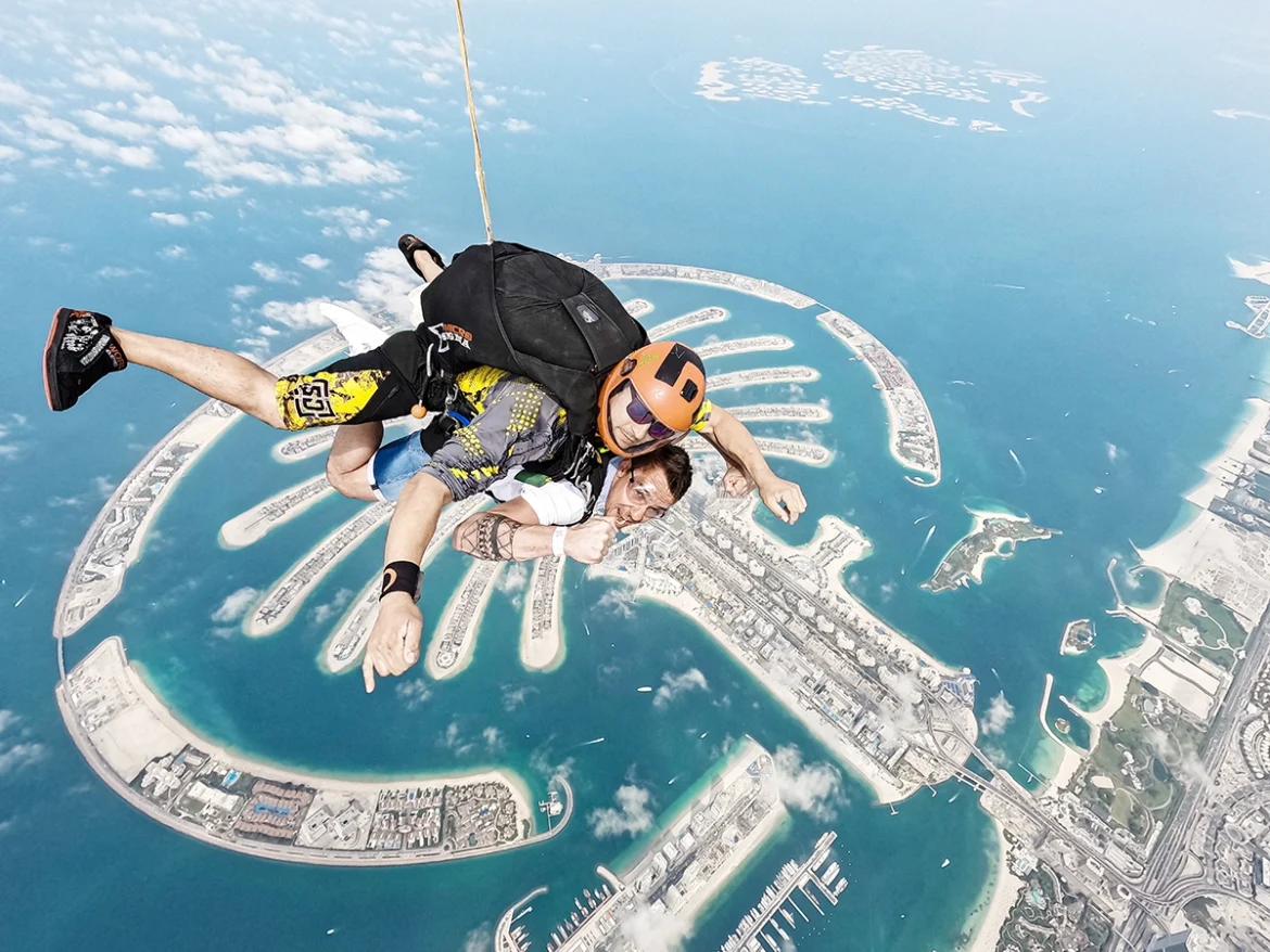 Skydive Dubai_Palm Dropzon Skydive Dubai summer prices