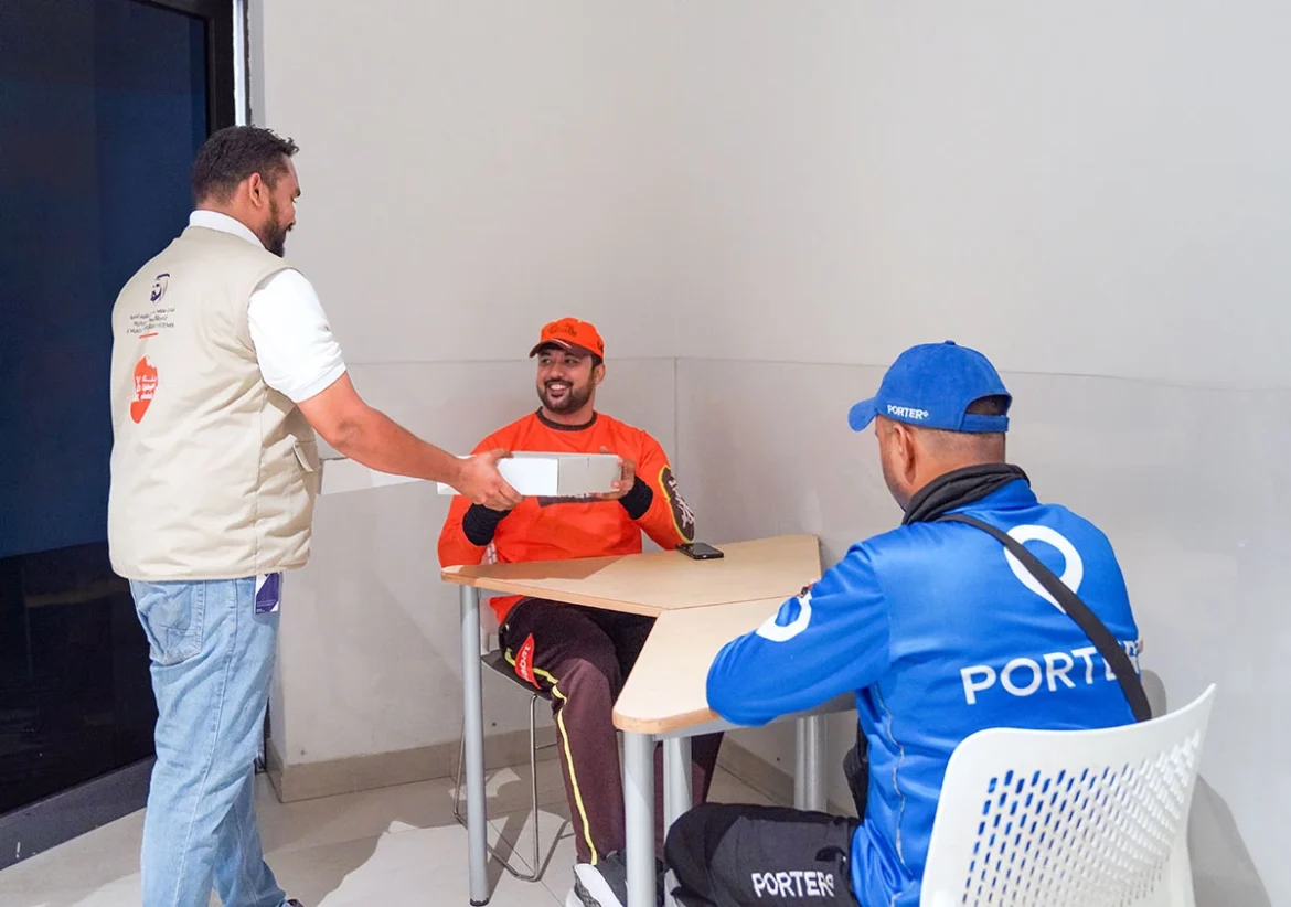RTA distributes meals to delivery riders at 23 rest areas